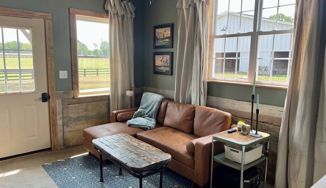 Charming Bunkhouse with AC on working farm in Shelby