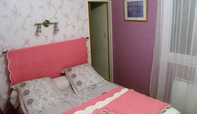 Charming Chalet with Fireplace - Pets Allowed