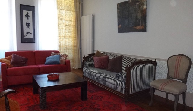 Charming cottage - historic district and edge of the Loire (4/5 people)