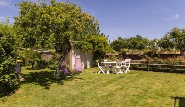"Charming Cottage 6km from Beach, Near La Baule & Brière Park - Enclosed Garden, Free WiFi"