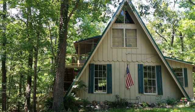 Charming Cabin 300 Yards from Free Boat Launch & Swimming Area