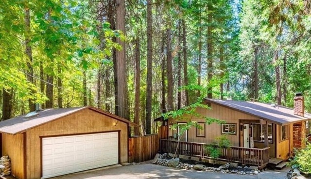 Charming Cabin Close to Lake ~ Apple Hill ~ Tahoe
