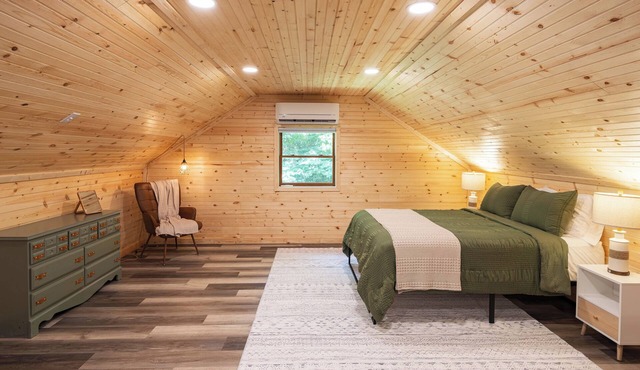 Charming Cabin in the Woods