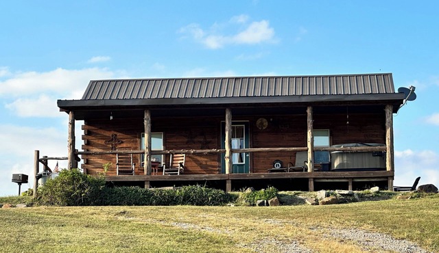 Charming cabin near Garden of the Gods