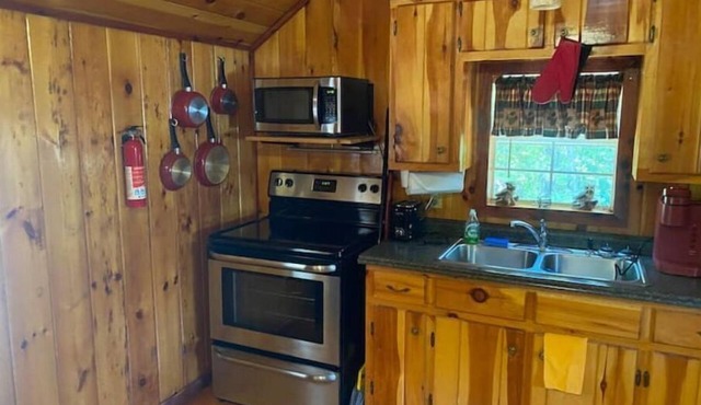 Charming Cabin near Kentucky LK