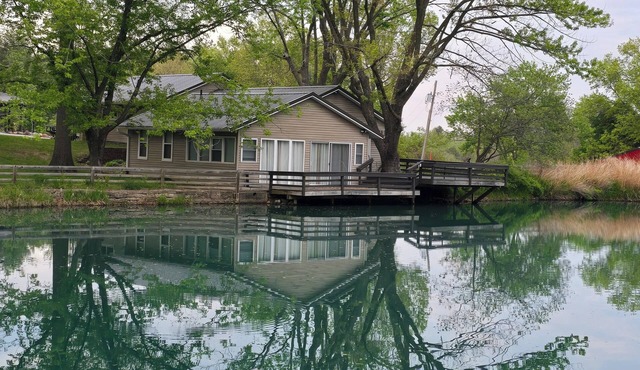 Charming Cabin on Private Pond – 2 Miles from Lake Rathbun, Southern Iowa