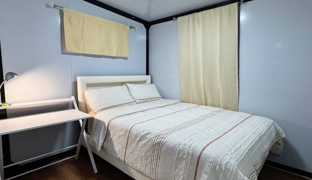 Charming cabin with AC in La Puente