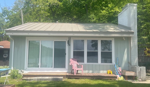 Charming cabin with AC in Delton - perfect for a getaway