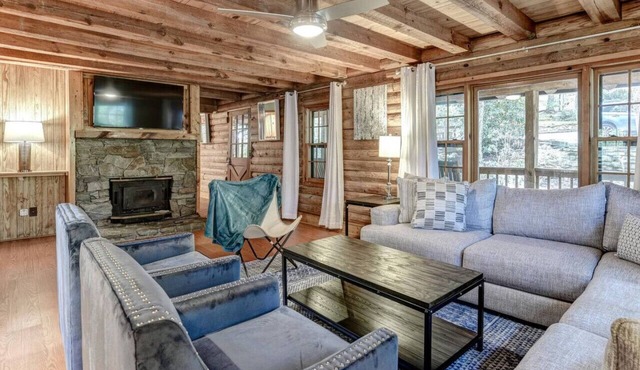 Charming Cabin with Fire Pit