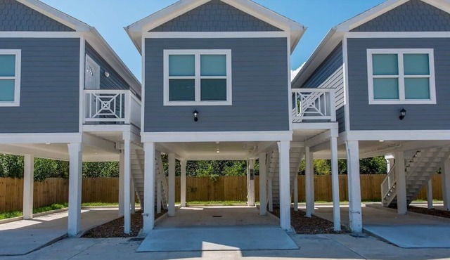 Charming cabin with full kitchen! Unit 1/6