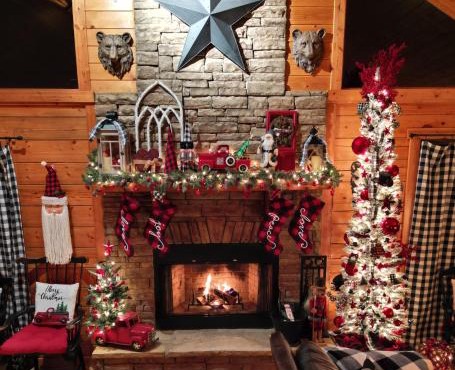 Charming Cabin with Game Room & Firepit