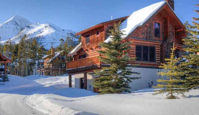 Charming Cabin with Ski-In/Ski-Out Access! Hot Tub! Views!
