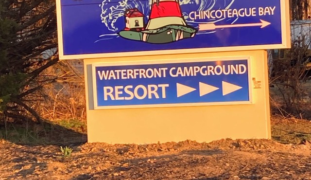 Charming camper within Trails End ChinoteagueBay Resort in Horntown VA