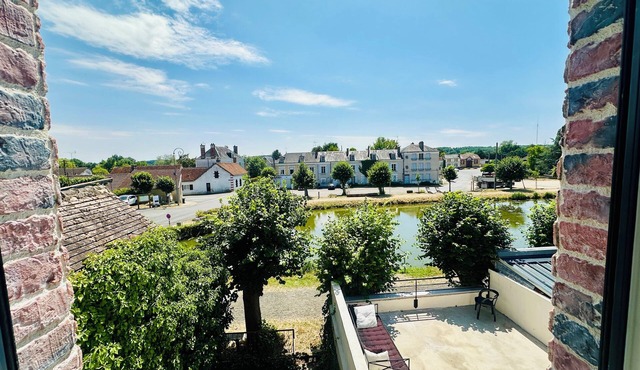 Charming canal-side house close to Beauval Zoo