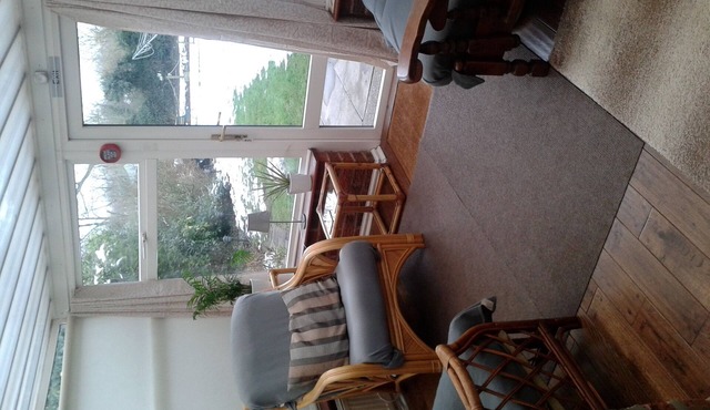 Charming Canal-side Cottage in quiet Village Setting