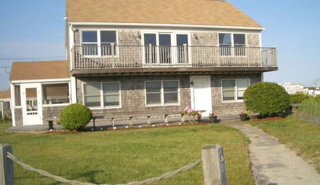 Charming Cape Cod Cottage Across From The Beautiful Craigville Family Beach