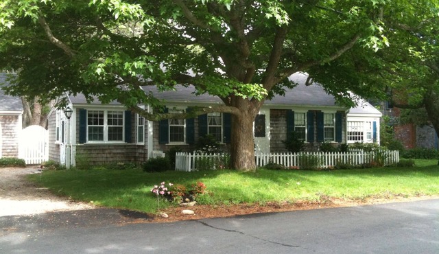 Charming Cape Cottage in Chatham, 2 Min From Beach