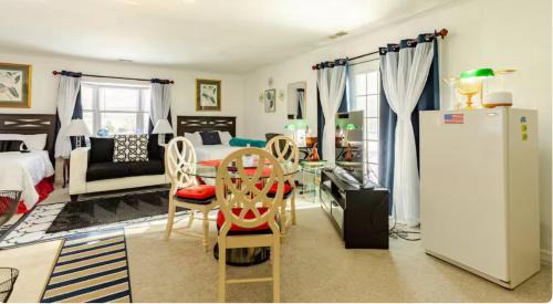 Charming Carmel Suite 8 min to Carmel Arts District