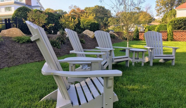 Charming Carriage House - Beach - Ocean Views - Fireplace