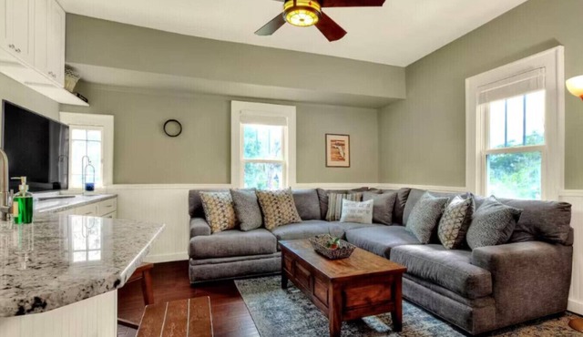 Charming Carriage House with two private units!