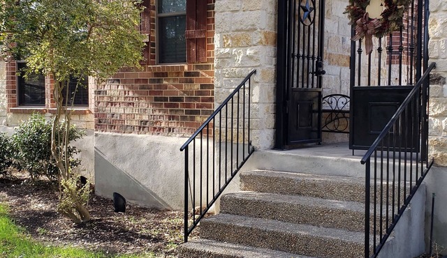 Charming Casita in peaceful Garden Ridge with AC, WiFi