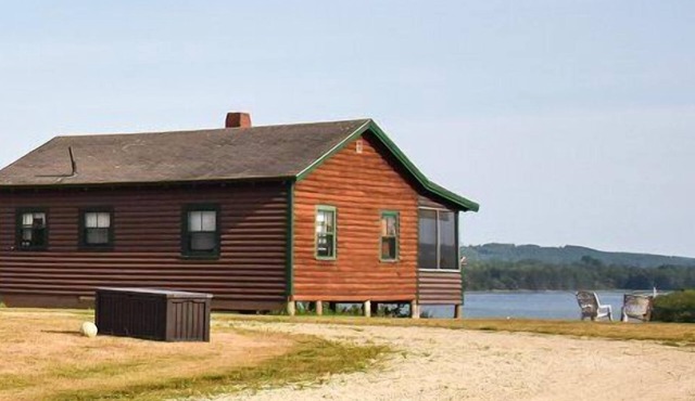Charming Castine Coastal Getaway – Harbor Views, History & Outdoor Adventure