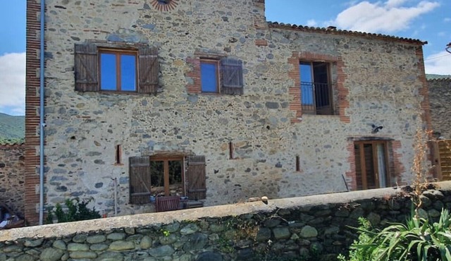 Charming Catalan Barn Conversion With Large Garden