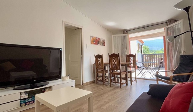 Charming Catalan House in Sorède - Sleeps 4