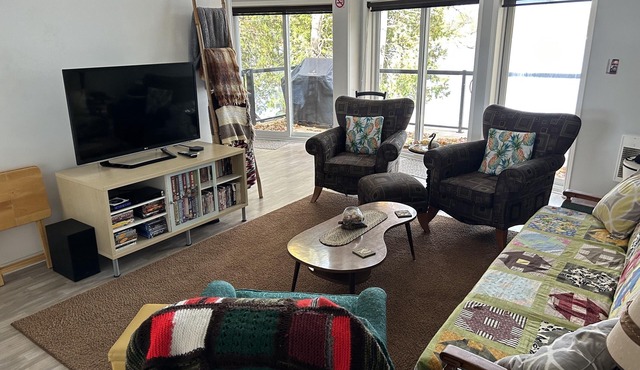 Charming Catchacoma Cottage with Large Deck