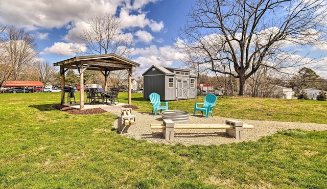 Charming Cave City Vacation Rental w/Fire Pit!