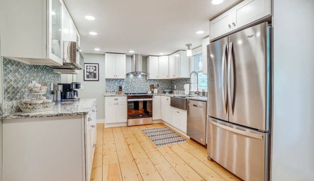 Charming Cavendish Cottage: All-Season Retreat for fun and relaxation!n