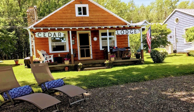 Charming Cedar Lodge at Kashong Point on Seneca Lake w/NO stairs