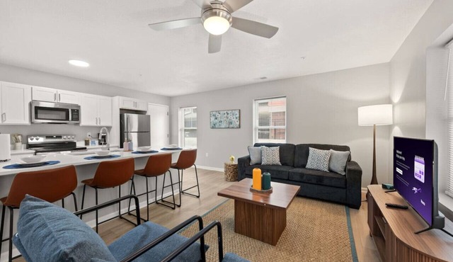 Charming & Central | 3 Bedroom | CLE Clinic