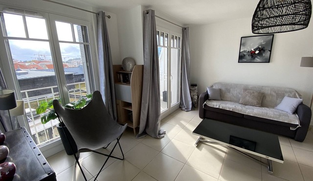 Charming Central Arcachon Apartment for 4 with Modern Amenities