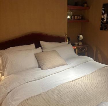 Charming central Winchester room, self-contained