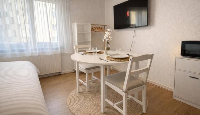 Charming Studio Rheinfall & train station on foot