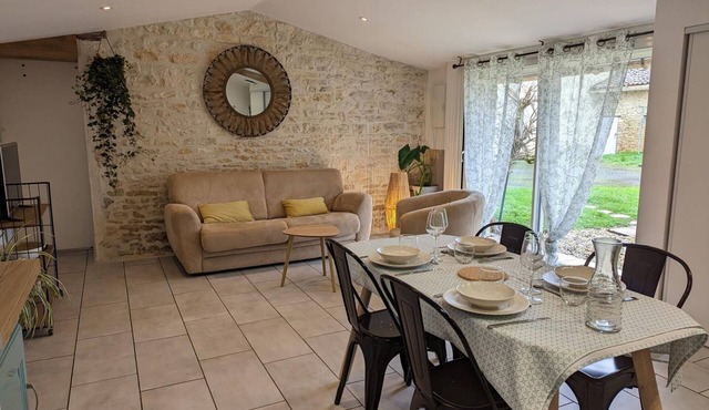 Charming Charente Home: Heated Pool, Private Garden, and Modern Amenities