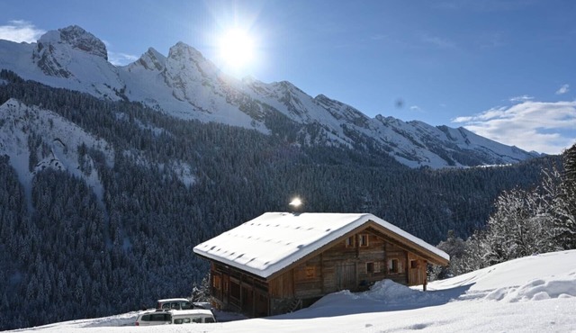 Charming chalet renovated 4 *, Grand Bornand, 205m2, close to the ski slopes