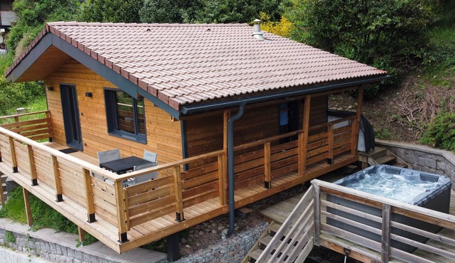 Charming chalet du Faubourg, private spa, 4p