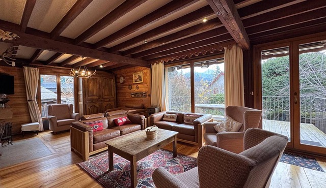Charming chalet in Villard-de-Lans for 12, 4 bedrooms and fireplace