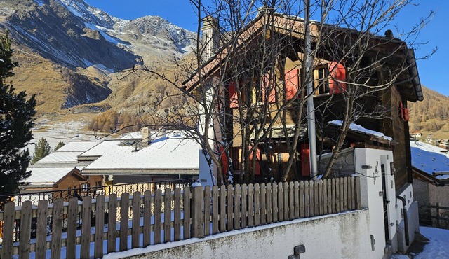 Charming chalet Le Camee right next to the sports field