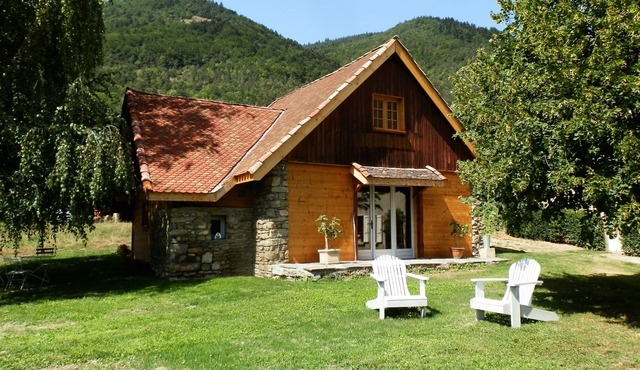 Charming chalet near Lake Monteynard and Gresse en Vercors resort