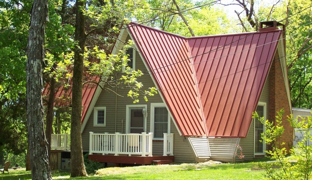 Charming Chalet! Slayden House on Old Hickory Lake, 25 Miles from Nashville