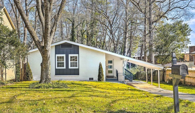 Charming Chamblee Home ~ 13 Mi to Atlanta!