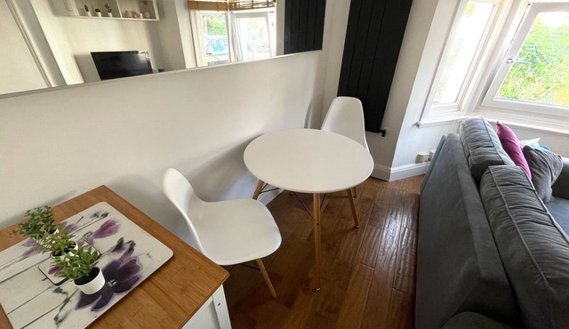 Charming & Characterful 2 Level Flat | Herne Hill