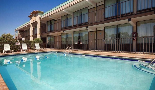 Charming Chattanooga Room Minutes from Tennessee Aquarium & Lookout Mountain