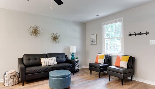 Charming, Cheerful 3 Bedroom Home in Richmond, VA!