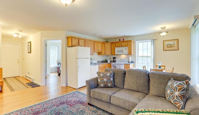 Charming Chester Apartment: Steps to Main Street!