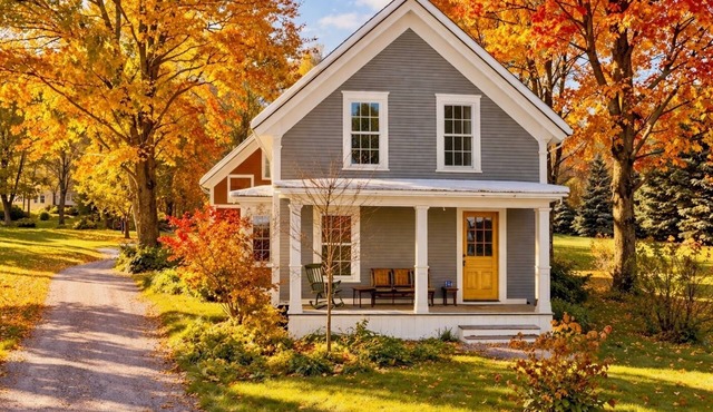 Charming Chester Farmhouse near Near VT Slopes