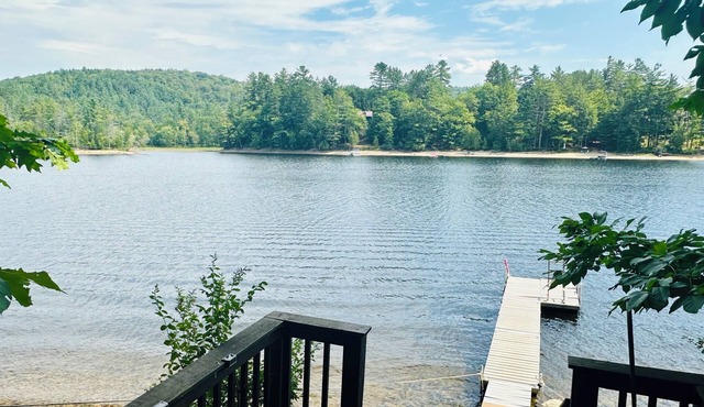 Charming Chic Home. Sleeps 15, Pet-friendly!